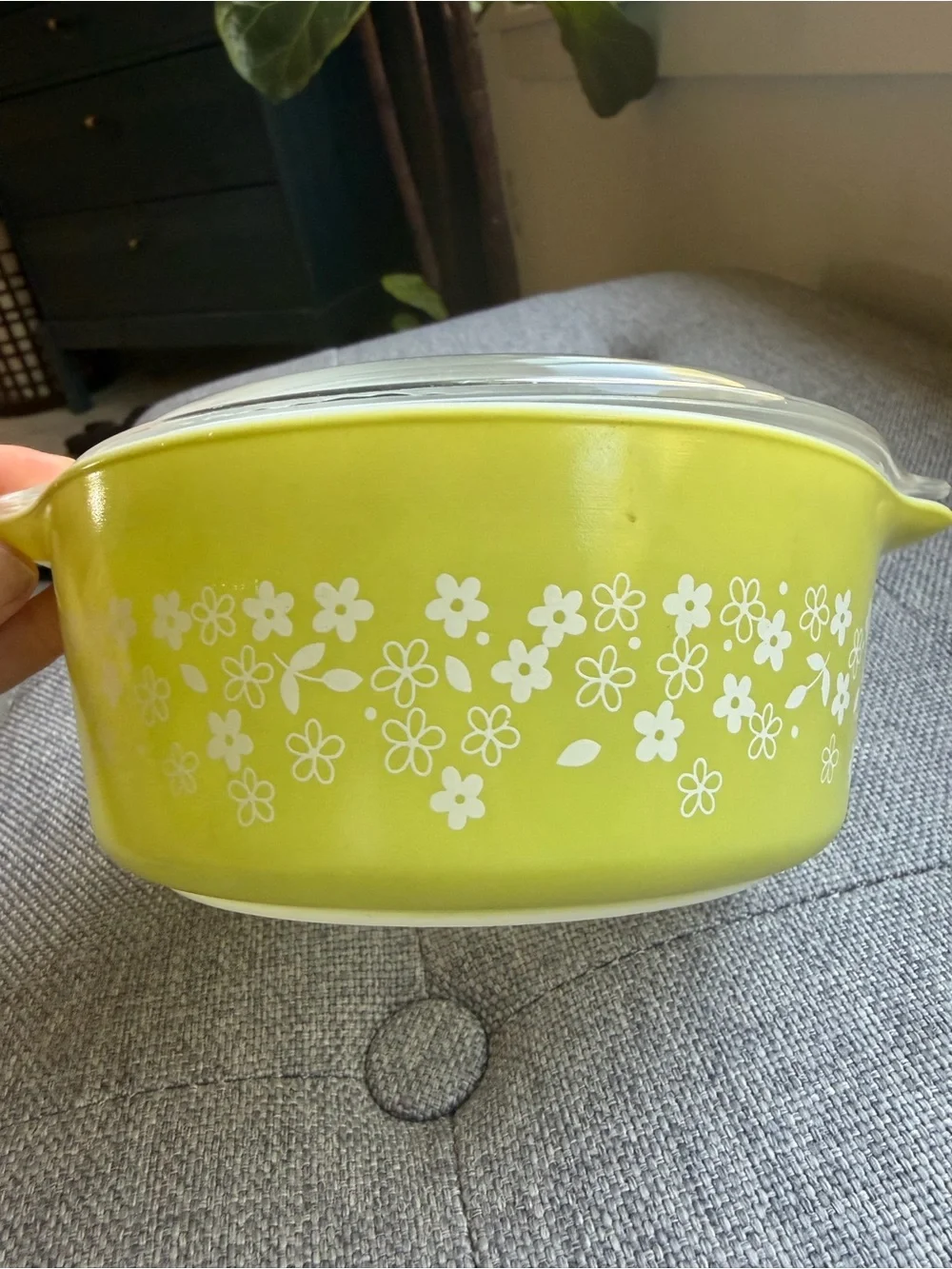 Pyrex Lime Green Glass Casserole - Crazy Daisy #472-b 1.5 pint